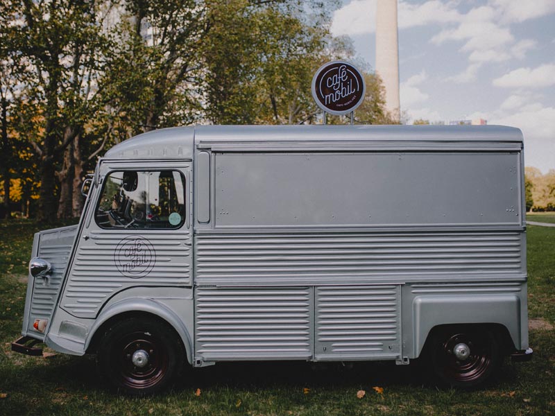 Café Mobil, 1972 Citroën HY, Köln